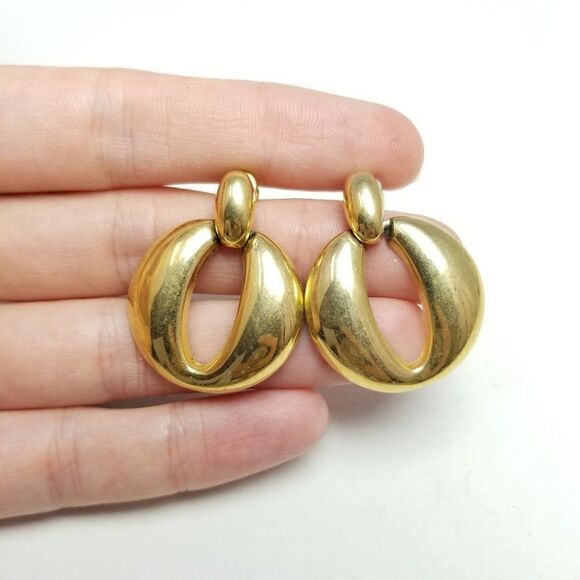 Vintage Trifari Gold Tone Door Knocker Stud Earrings, Rounded Design, Estate - Picture 7 of 7